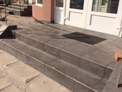 Укладка плитки на крыльце парадных